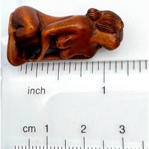 Ojime Bead Netsuke Woman Lady Geisha Hand-Carved Boxwood Signed Figurine 1.25" - Picture 4 of 8